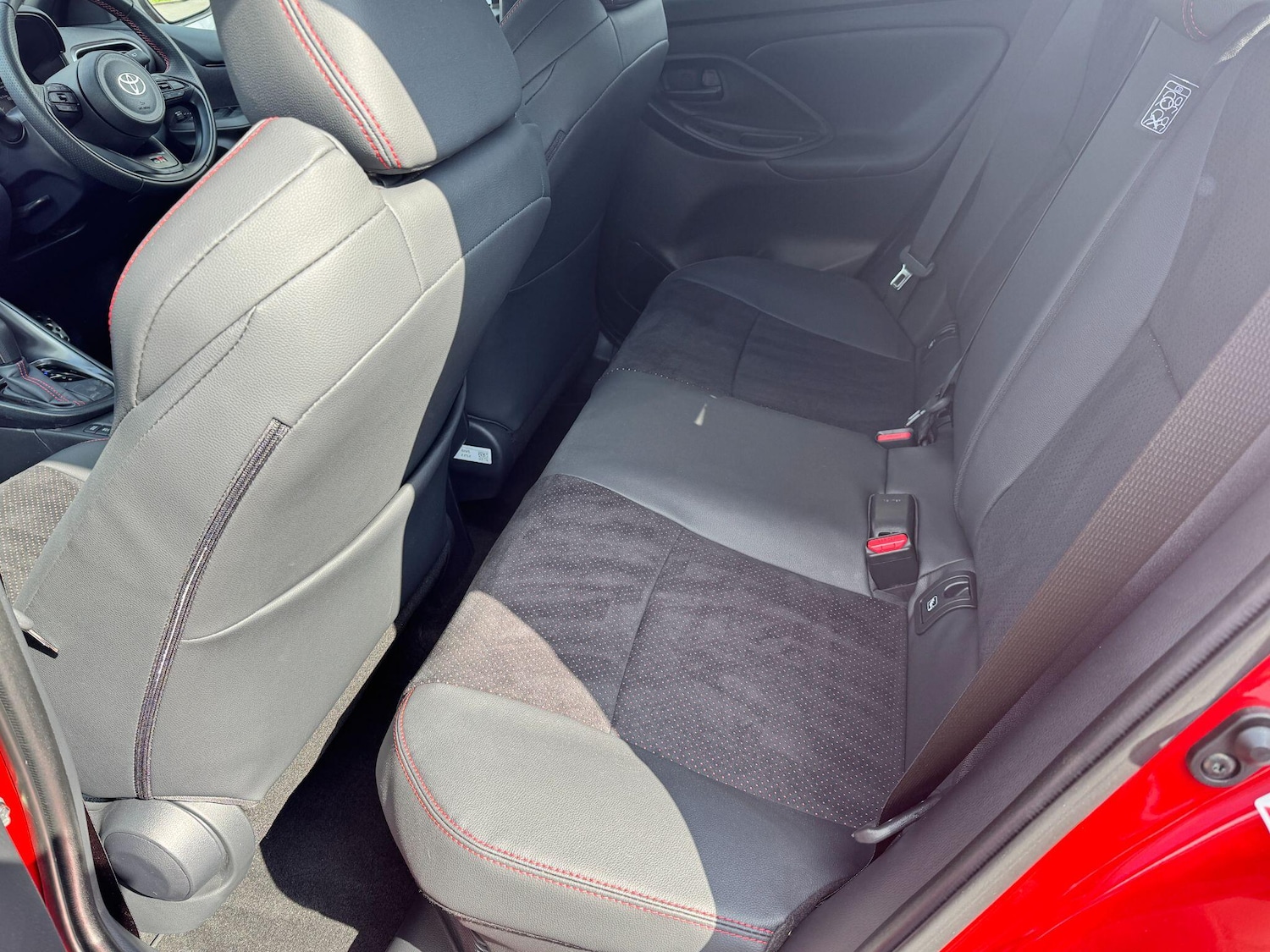 Used Toyota Yaris for sale - 76472138: Photo 15