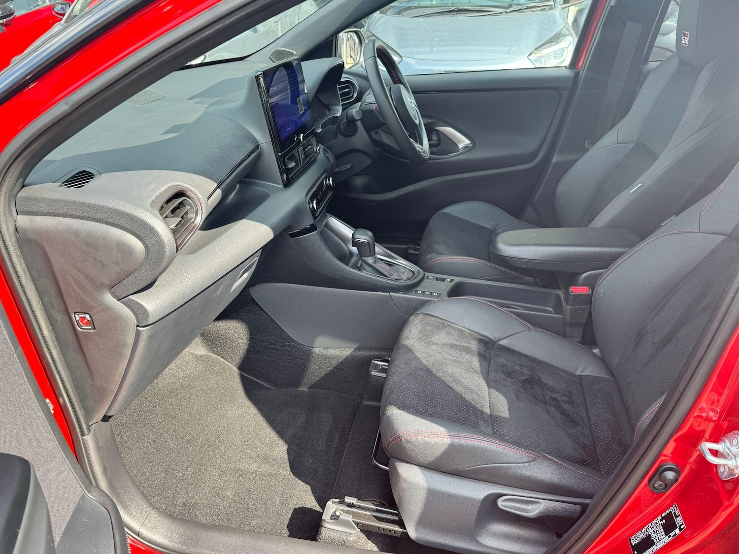 Used Toyota Yaris for sale - 76472138: Photo 16