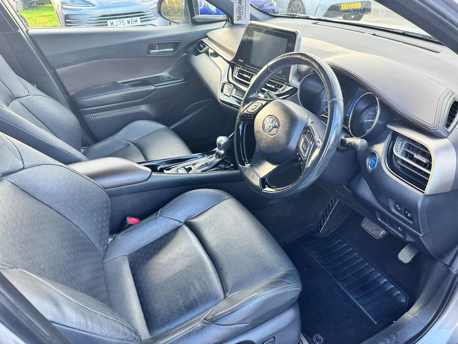 Used Toyota C-HR for sale - 76990517: Photo 11