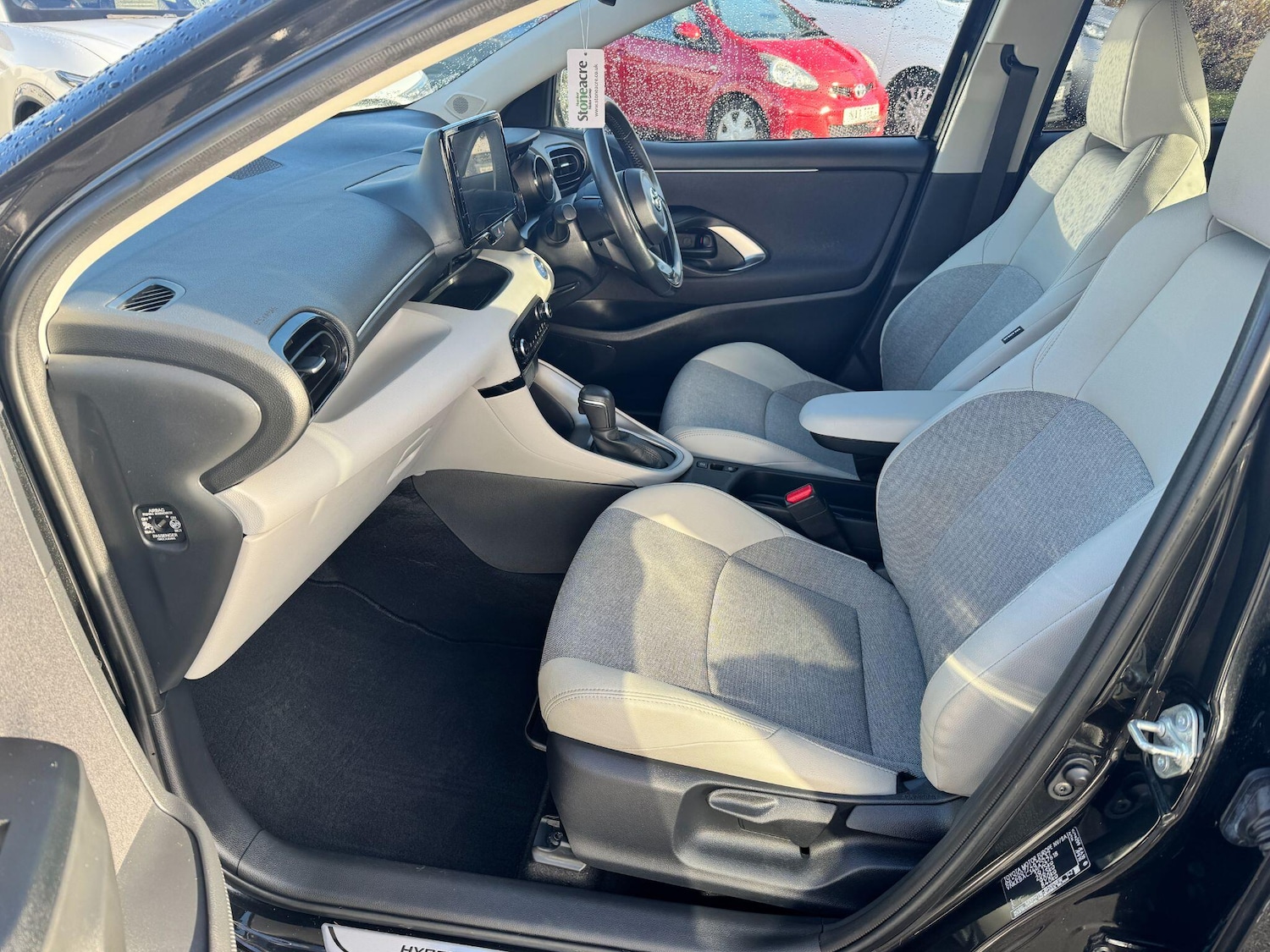 Used Toyota Yaris 2022 for sale - 77396181: Photo 14