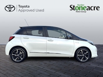 Used Toyota Yaris 2017 for sale - 76592233: Photo