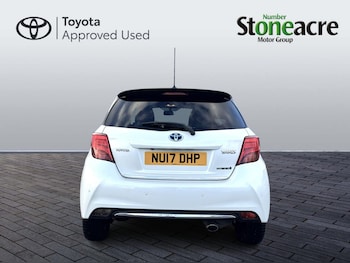 Used Toyota Yaris 2017 for sale - 76592233: Photo