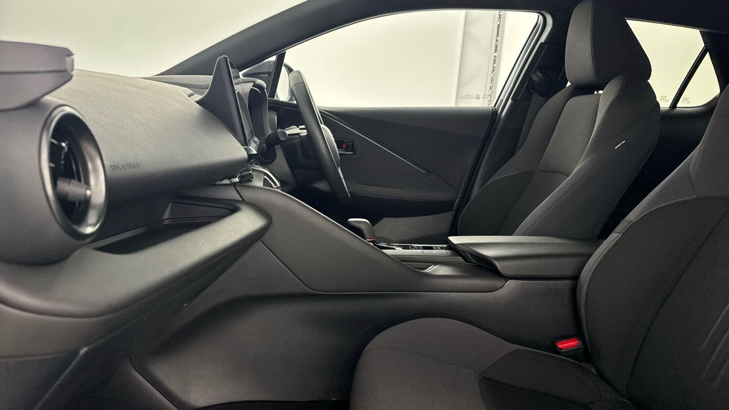 Used Toyota C-HR 2024 for sale - 77723219: Photo 16