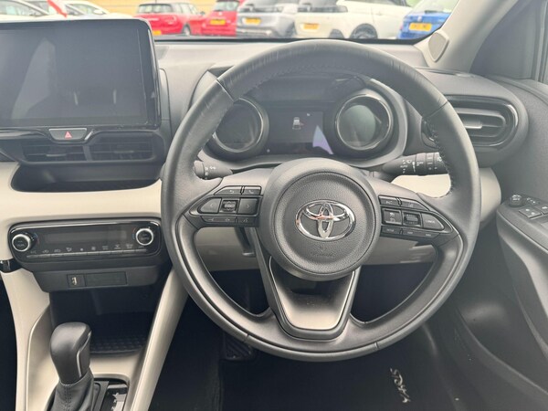 Used Toyota Yaris 2023 for sale - 75400688: Photo 19