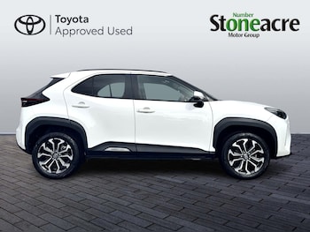 Used Toyota Yaris Cross 2023 for sale - 75904600: Photo
