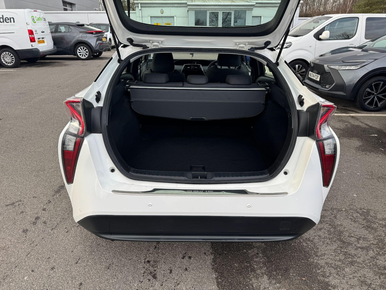 Used Toyota Prius 2018 for sale - 77958098: Photo 10