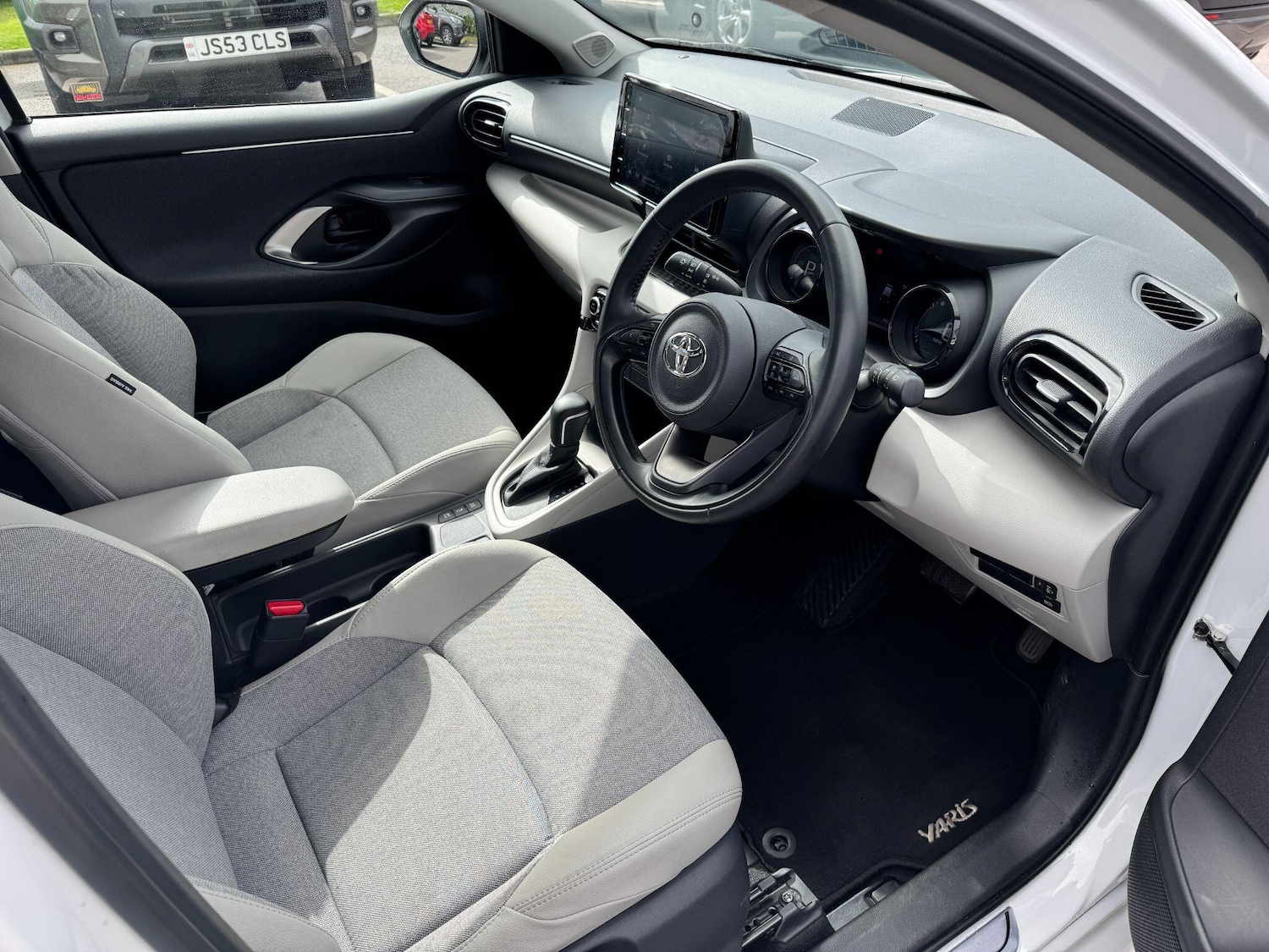 Used Toyota Yaris 2022 for sale - 76988492: Photo 11