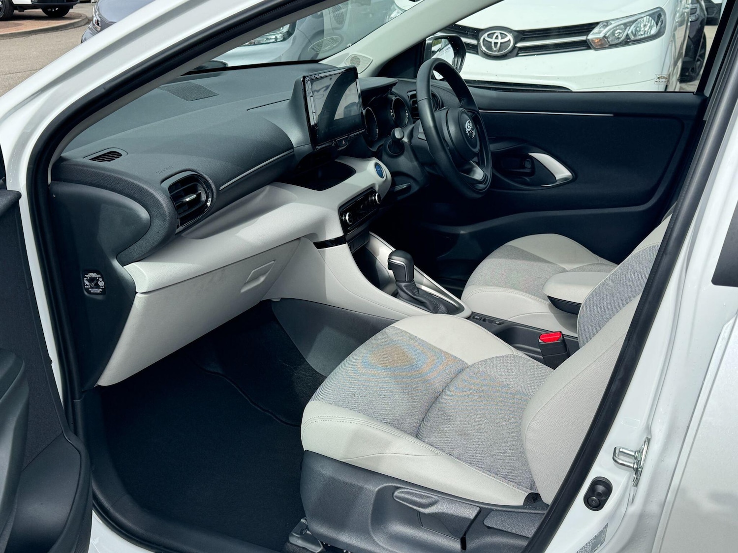 Used Toyota Yaris 2022 for sale - 76988492: Photo 14