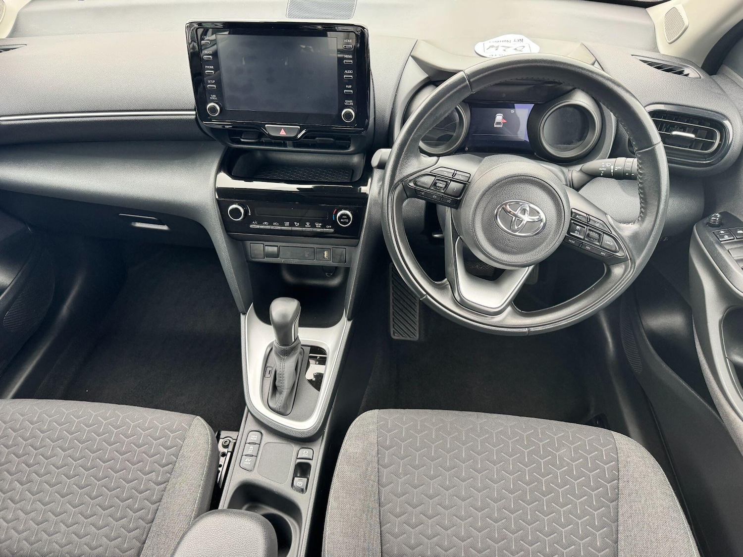 Used Toyota Yaris Cross 2023 for sale - 76247044: Photo 15