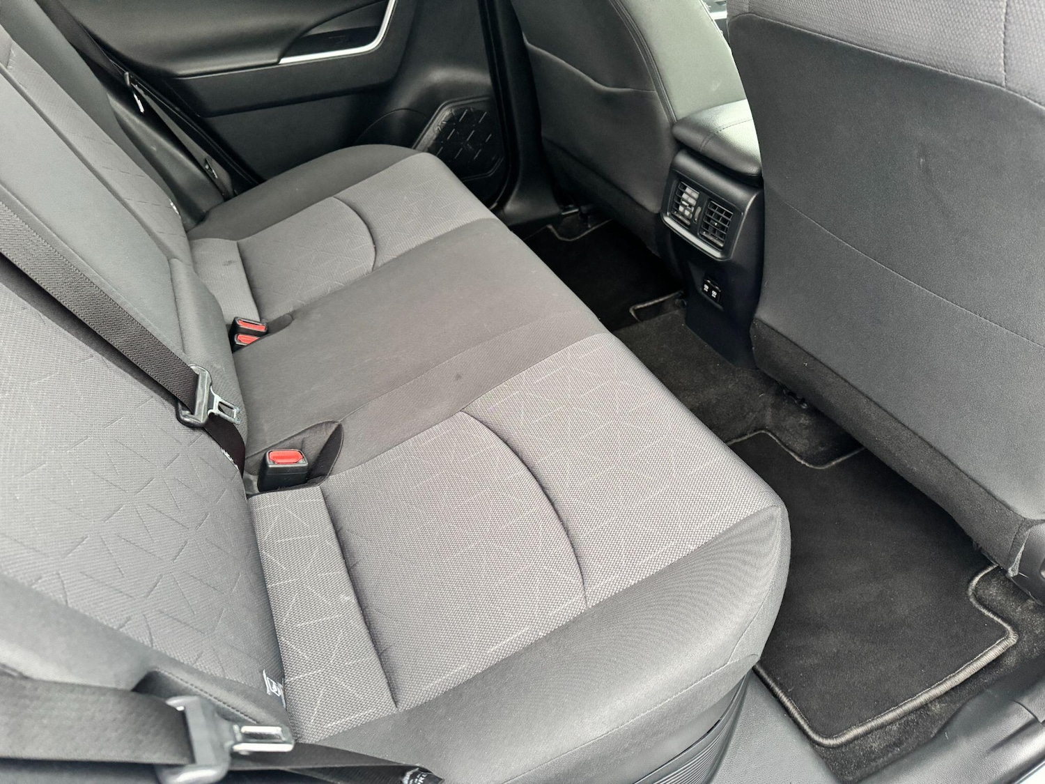 Used Toyota RAV4 2019 for sale - 76781452: Photo 12