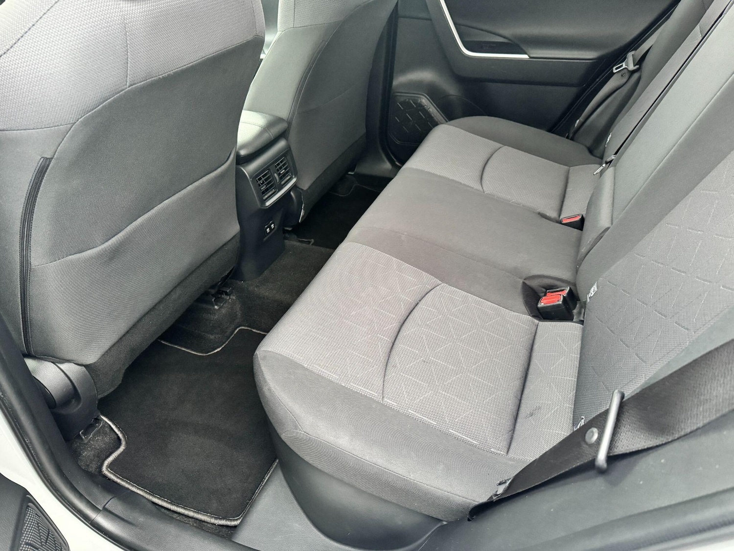 Used Toyota RAV4 2019 for sale - 76781452: Photo 13