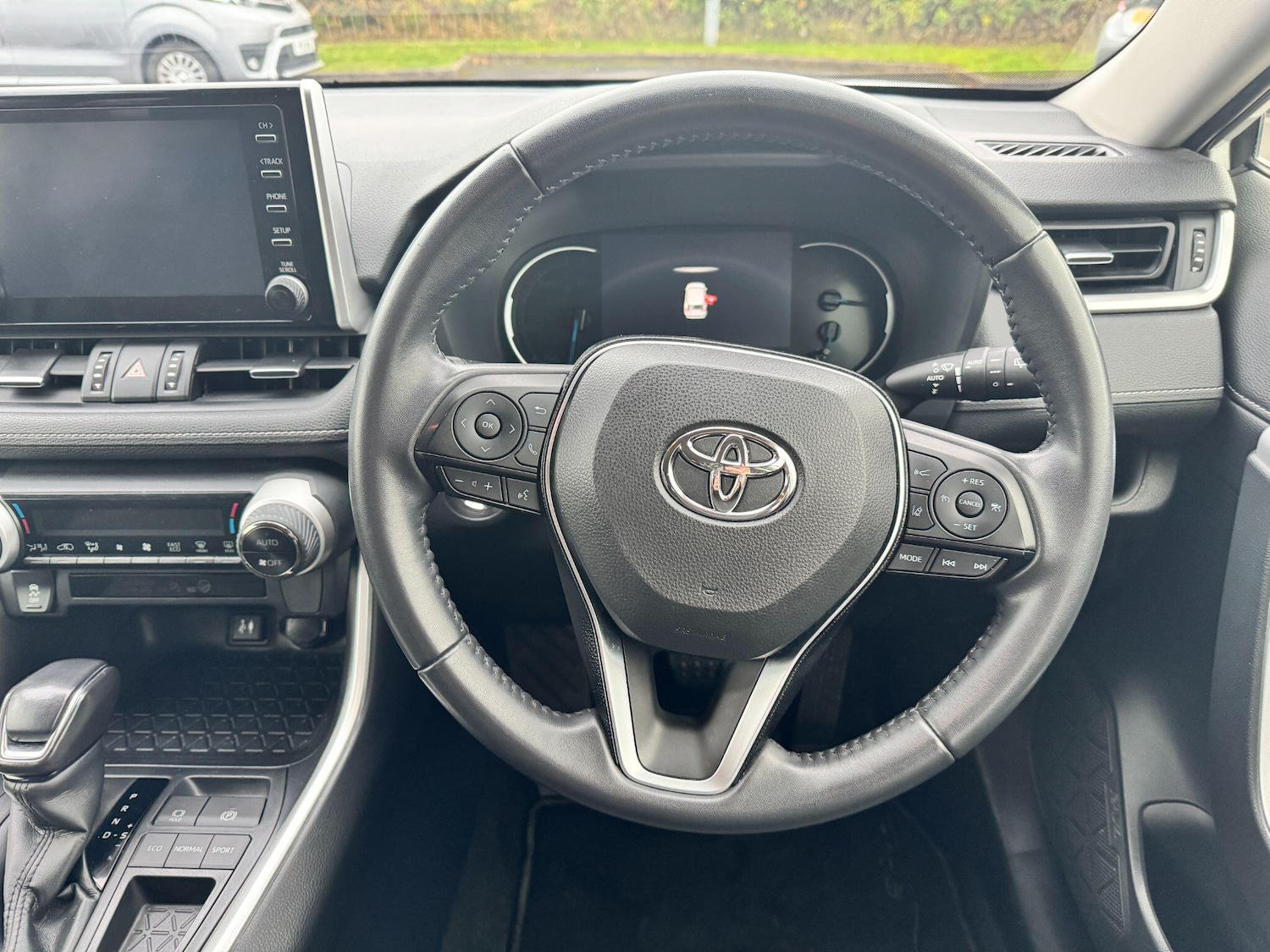 Used Toyota RAV4 2019 for sale - 76781452: Photo 17