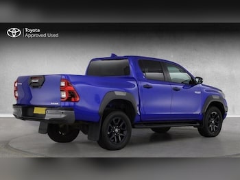 Used Toyota Hilux 2024 for sale - 79373151: Photo