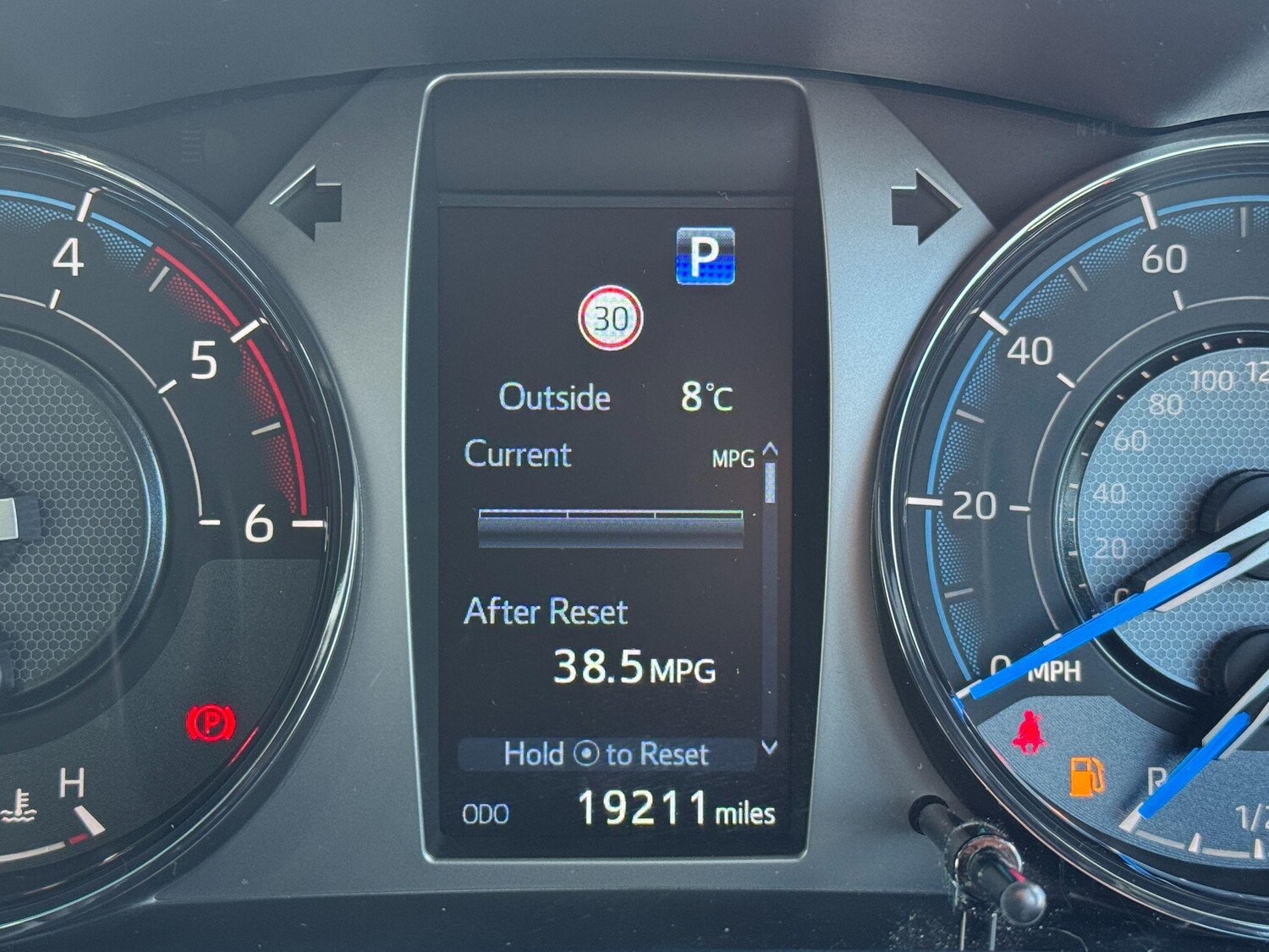 Used Toyota Hilux 2023 for sale - 78046812: Photo 18