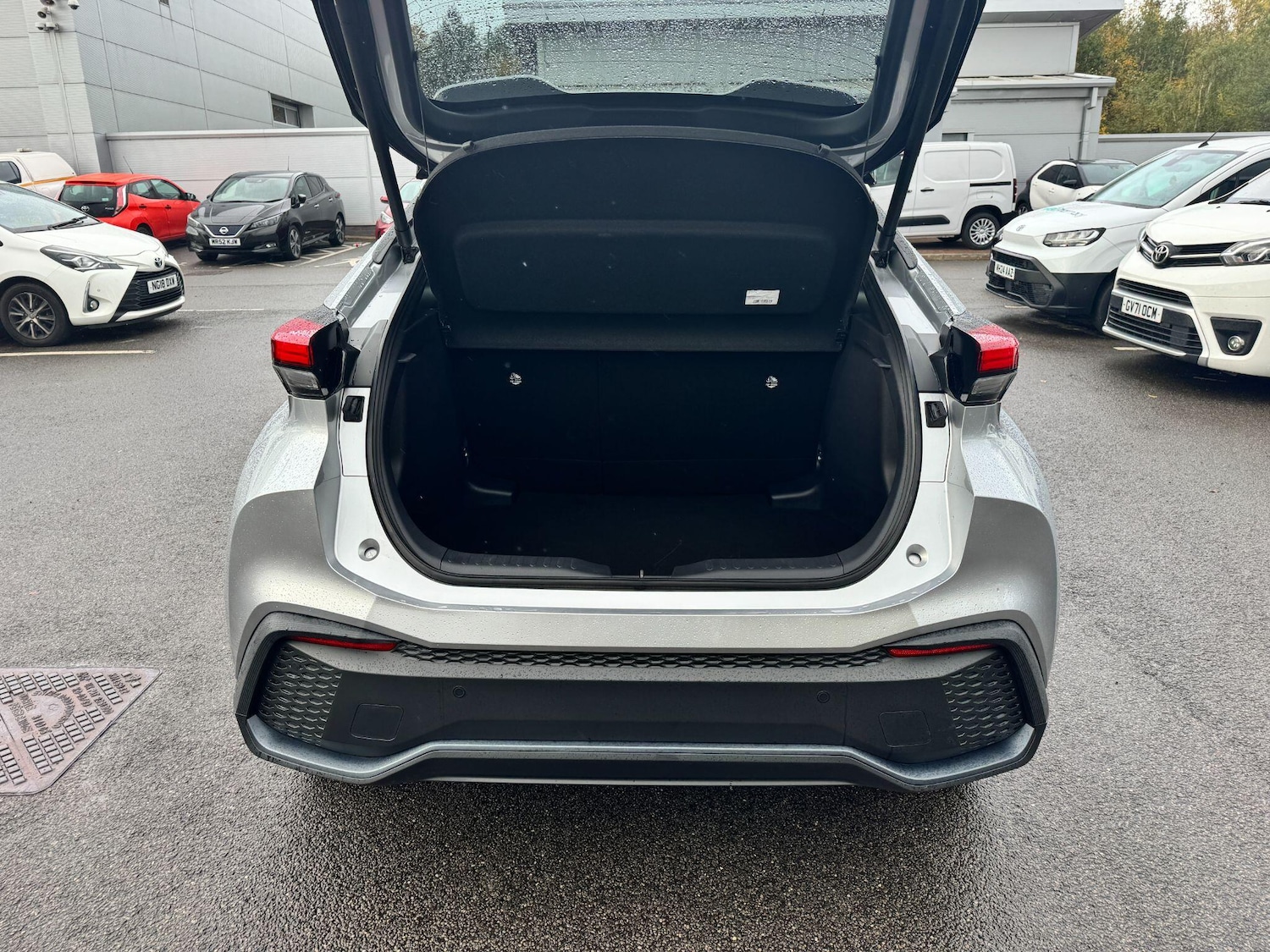Used Toyota C-HR 2024 for sale - 76260557: Photo 12