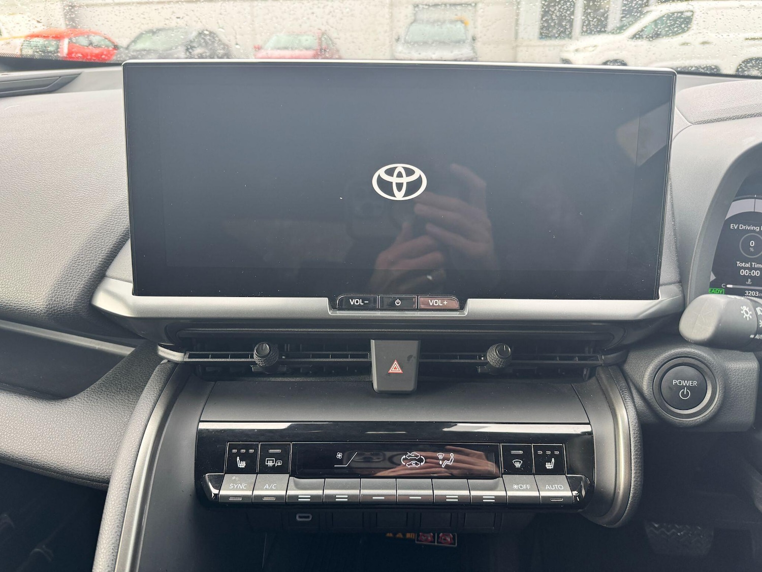 Used Toyota C-HR 2024 for sale - 76260557: Photo 21