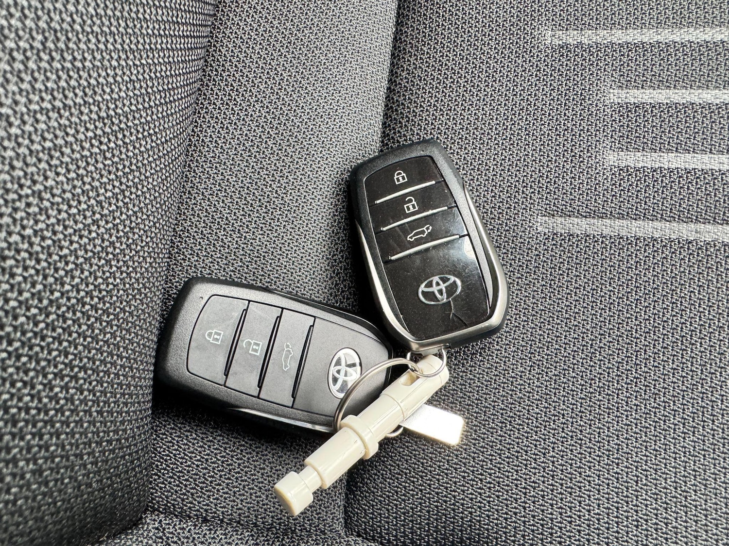 Used Toyota C-HR 2024 for sale - 76260557: Photo 22