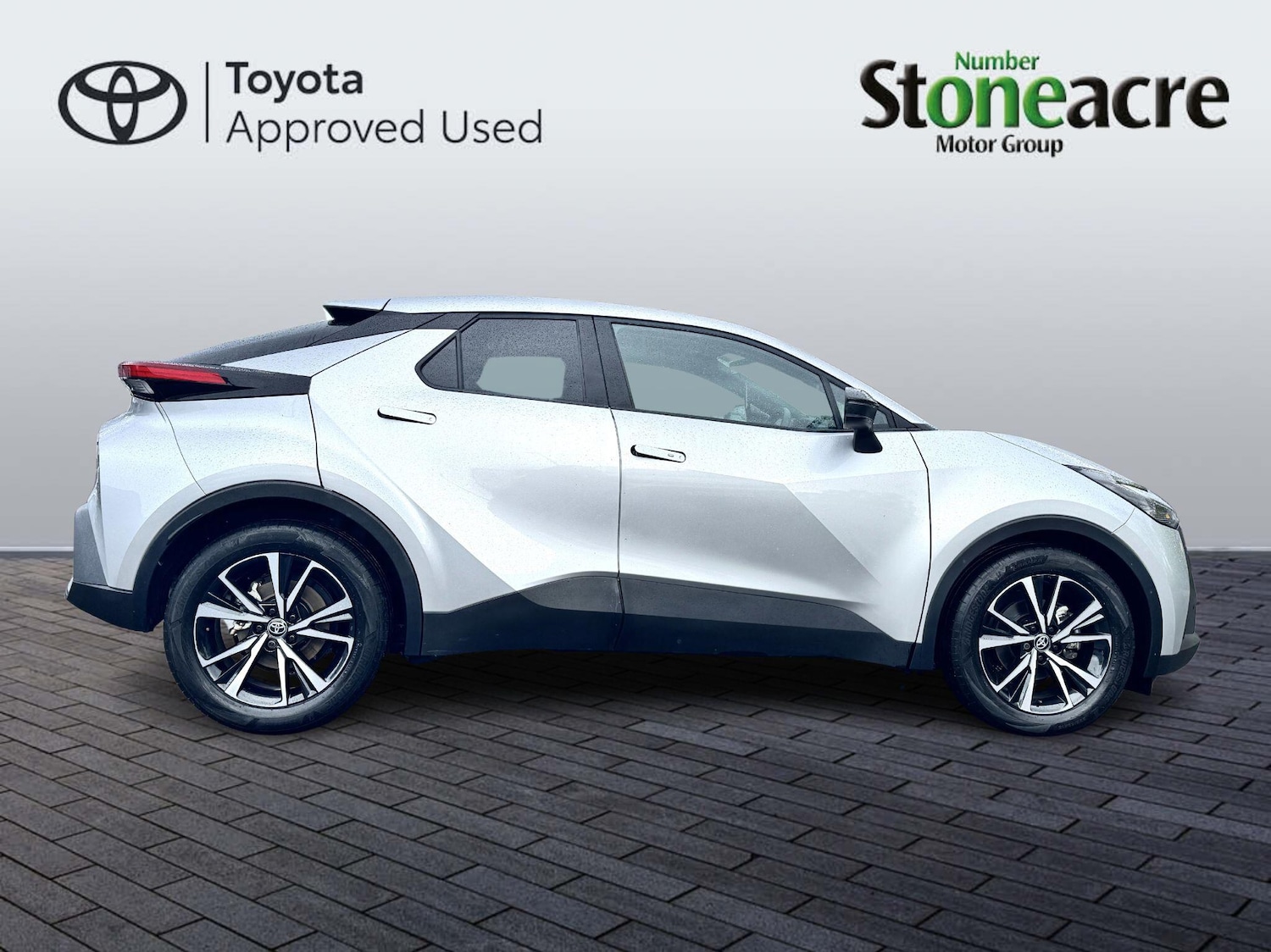 Used Toyota C-HR 2024 for sale - 76260557: Photo 4