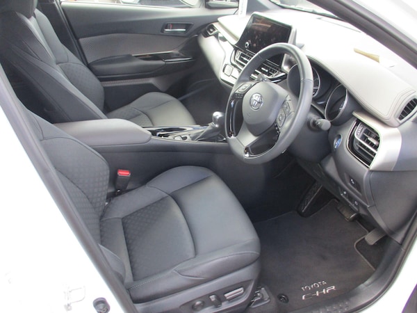 Used Toyota C-HR 2023 for sale - 76282631: Photo 11