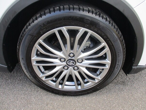 Used Toyota C-HR 2023 for sale - 76282631: Photo 9