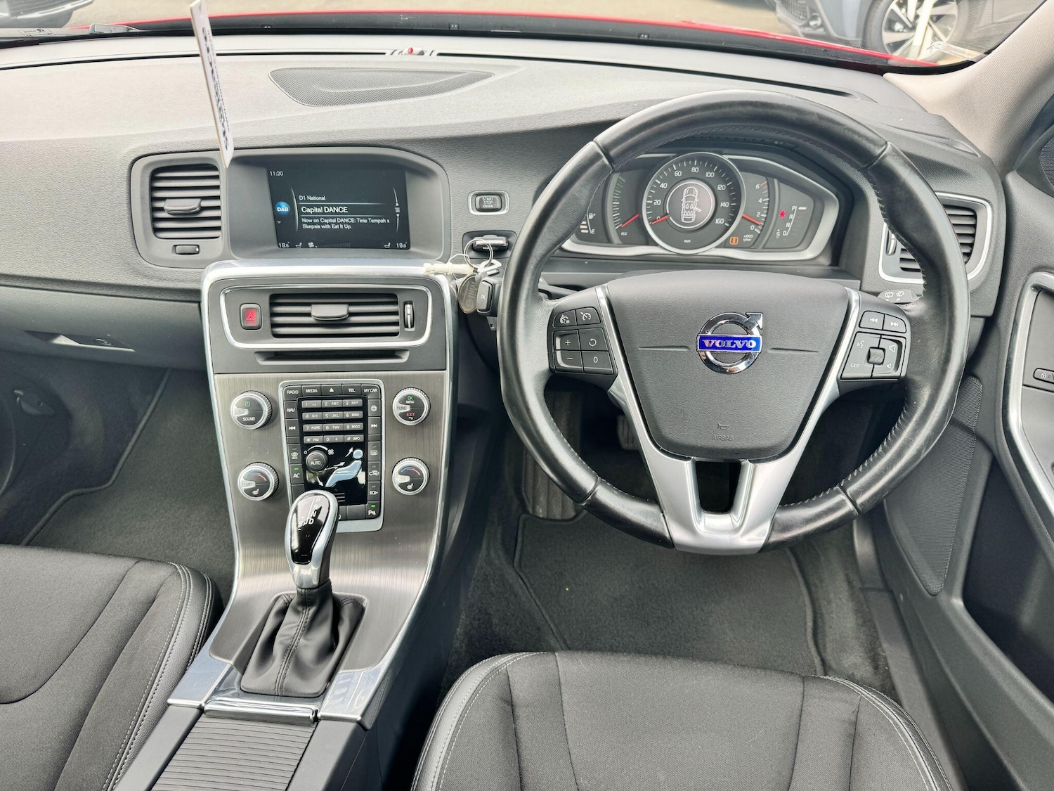 Used Volvo V60 2016 for sale - 77892173: Photo 15