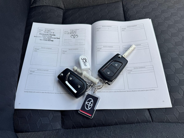 Used Toyota Yaris 2023 for sale - 76282922: Photo 22