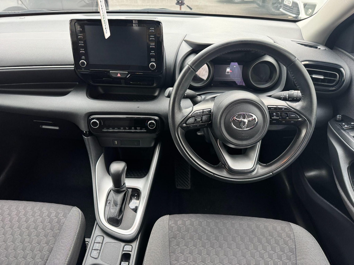 Used Toyota Yaris 2025 for sale - 78185347: Photo 17