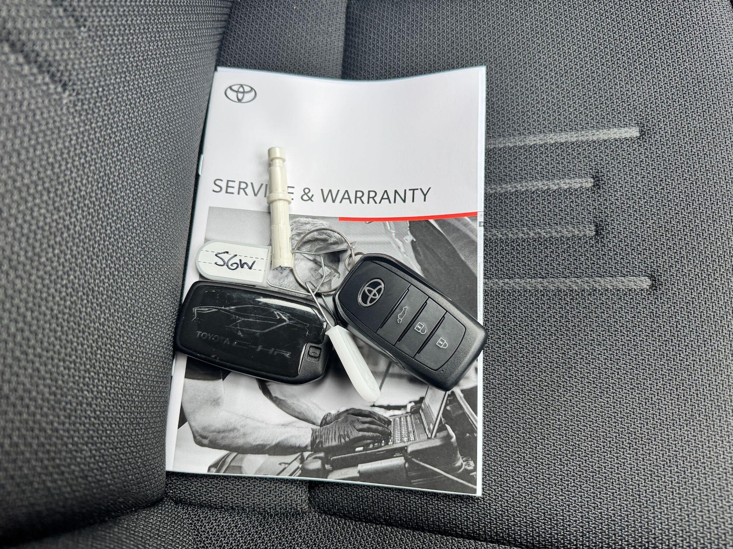 Used Toyota C-HR 2024 for sale - 77395811: Photo 20