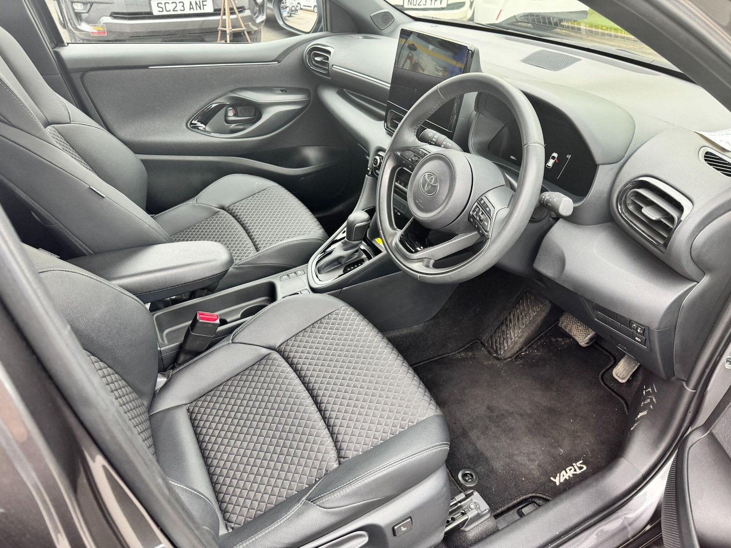 Used Toyota Yaris 2024 for sale - 76247920: Photo 11