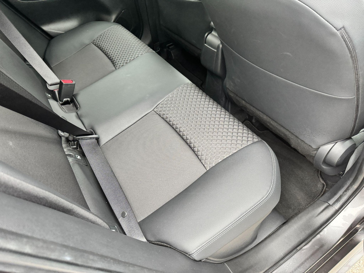 Used Toyota Yaris 2024 for sale - 76247920: Photo 12