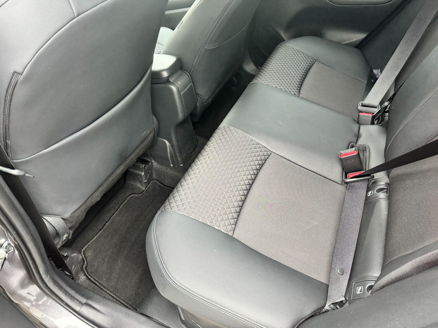 Used Toyota Yaris 2024 for sale - 76247920: Photo 13