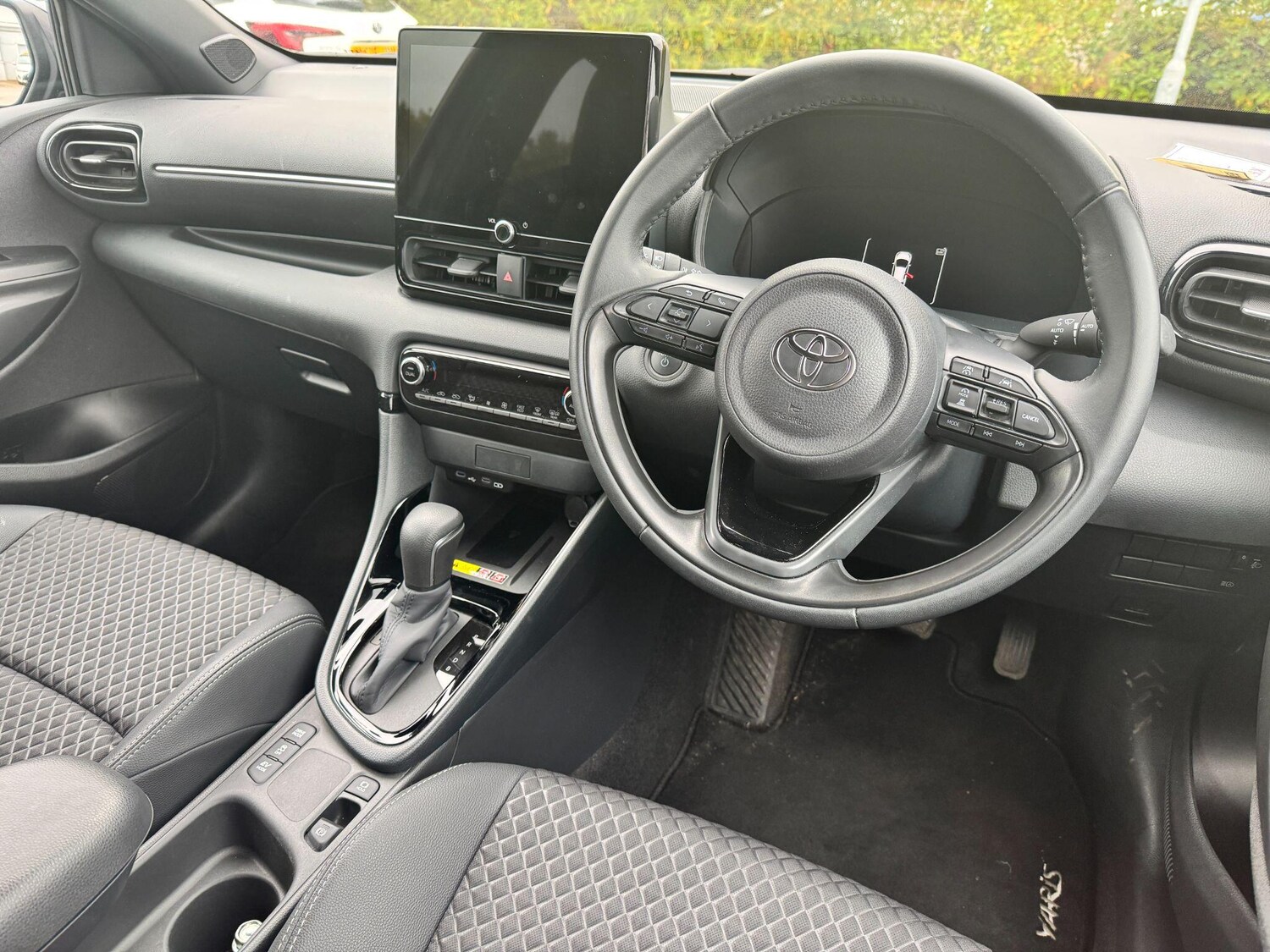 Used Toyota Yaris 2024 for sale - 76247920: Photo 16