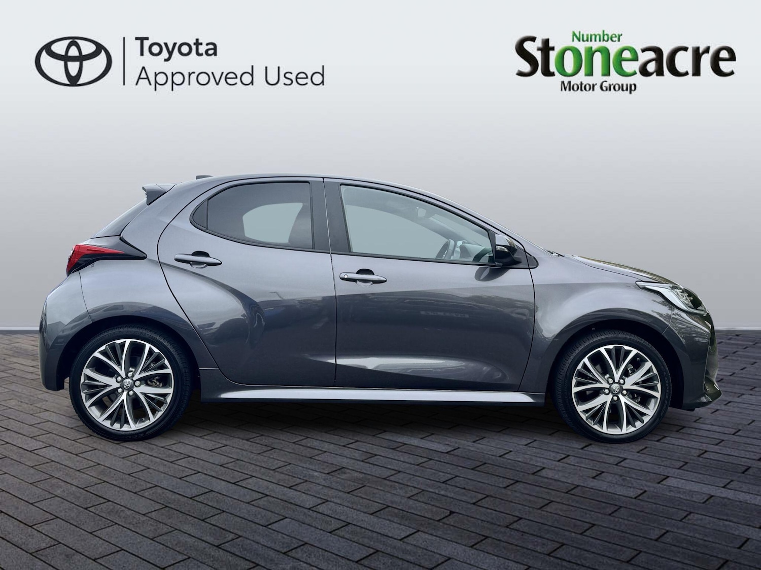 Used Toyota Yaris 2024 for sale - 76247920: Photo 2