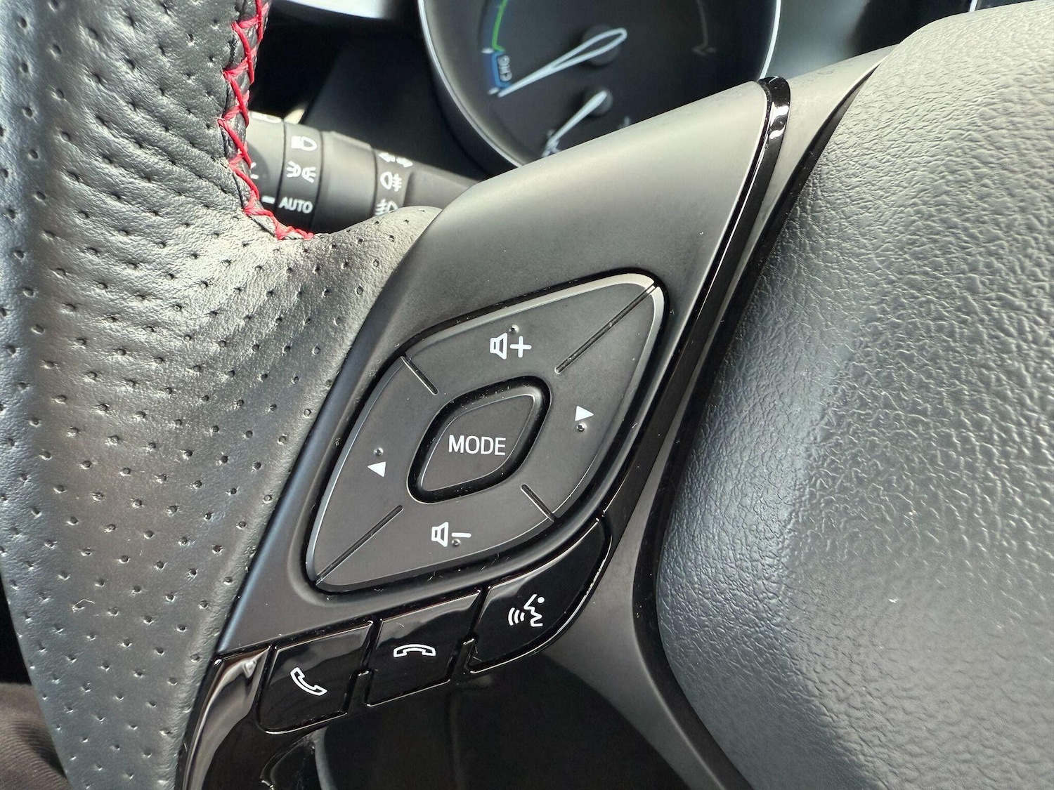 Used Toyota C-HR 2022 for sale - 76592608: Photo 16