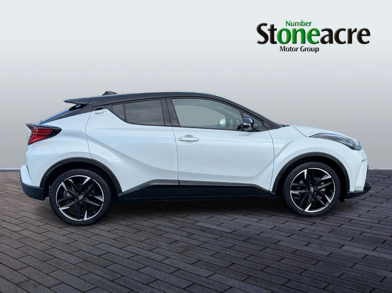 Used Toyota C-HR 2022 for sale - 76592608: Photo 2