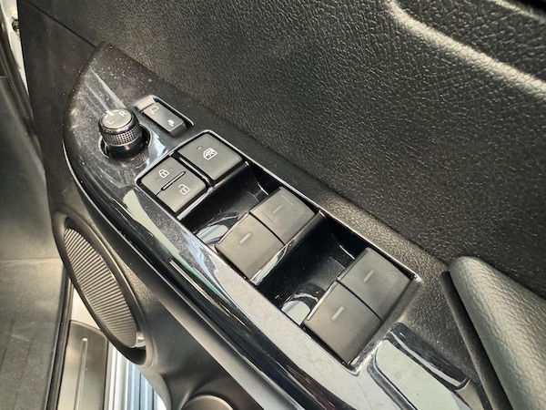 Used Toyota Hilux 2025 for sale - 76295901: Photo 11