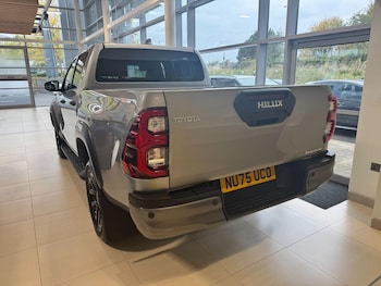 Used Toyota Hilux 2025 for sale - 76295901: Photo 3
