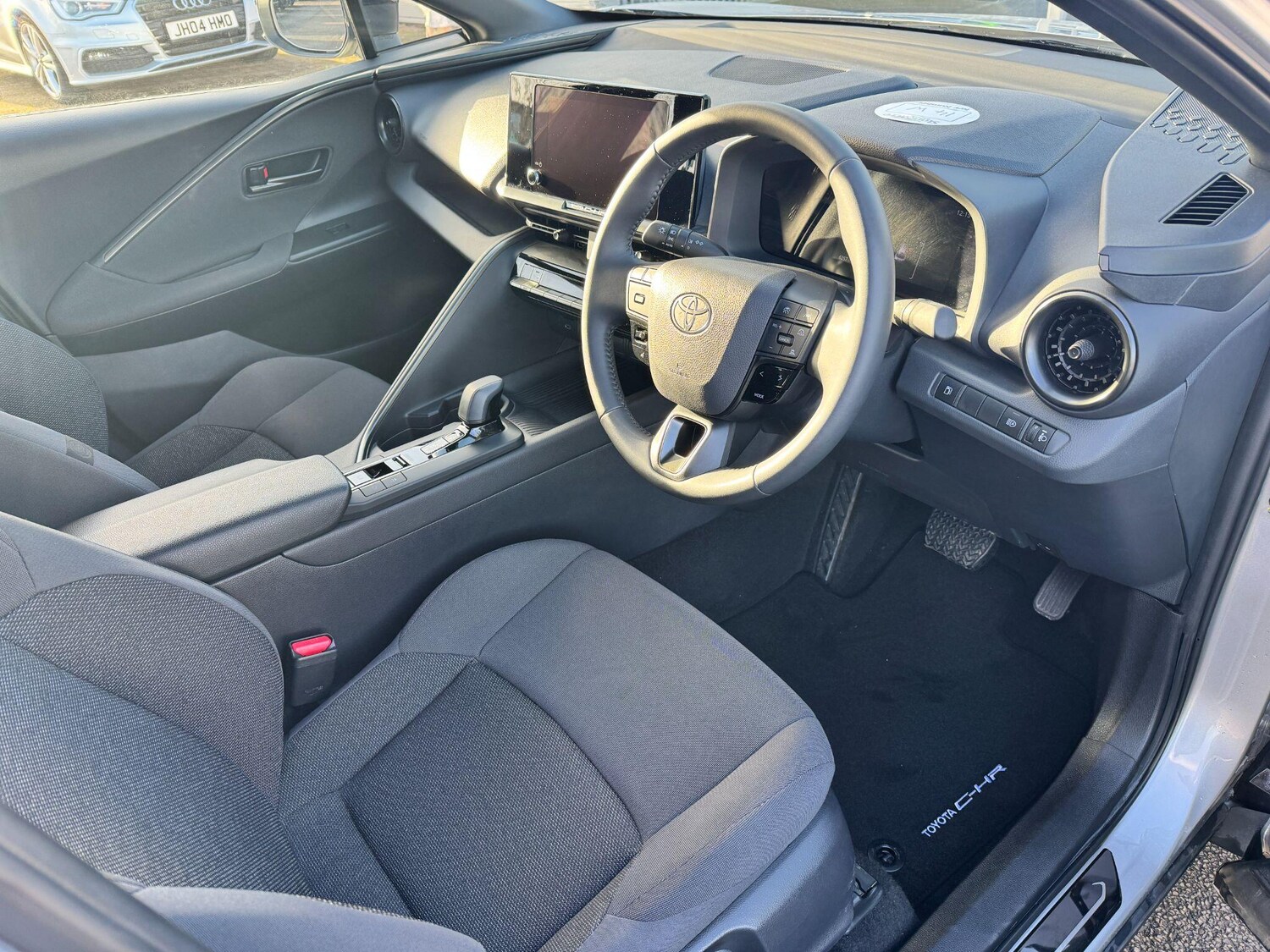 Used Toyota C-HR 2024 for sale - 76715409: Photo 11