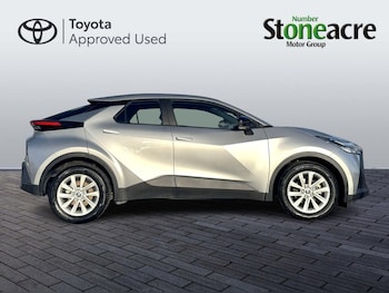 Used Toyota C-HR 2024 for sale - 76715409: Photo