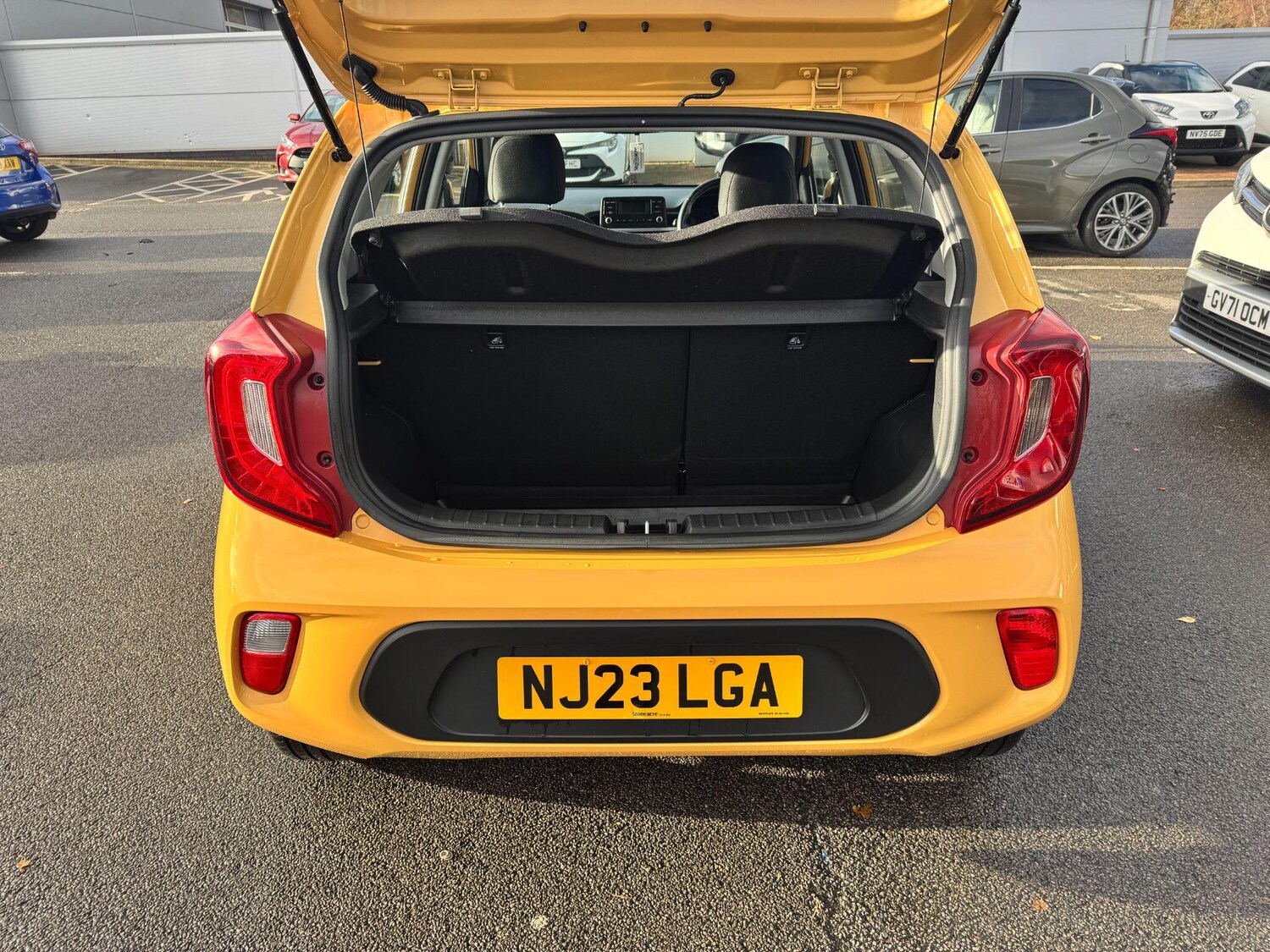 Used Kia Picanto 2023 for sale - 76613023: Photo 10