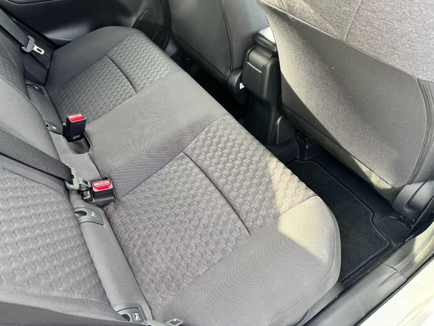 Used Toyota Yaris 2023 for sale - 77331129: Photo 12