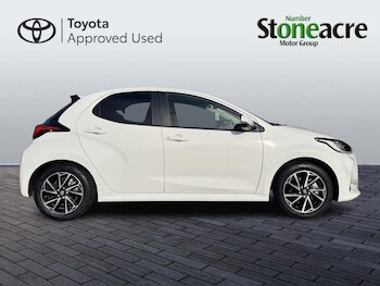 Used Toyota Yaris 2023 for sale - 77331129: Photo
