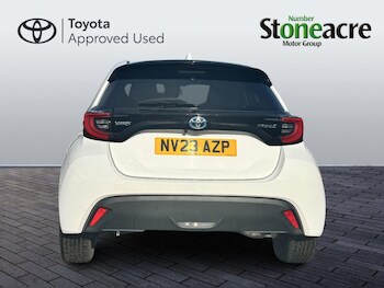 Used Toyota Yaris 2023 for sale - 77331129: Photo