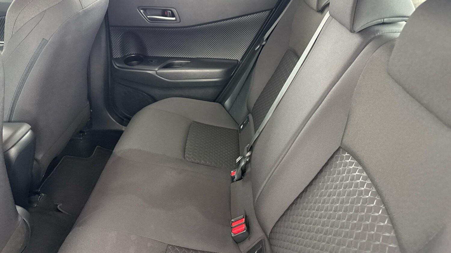 Used Toyota C-HR 2023 for sale - 77940037: Photo 19