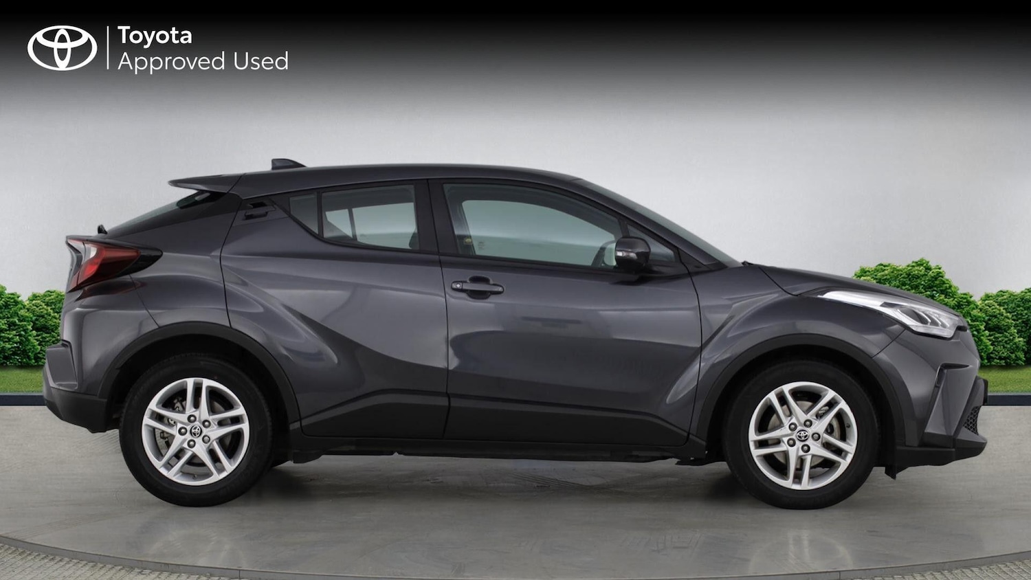Used Toyota C-HR 2023 for sale - 77940037: Photo 2