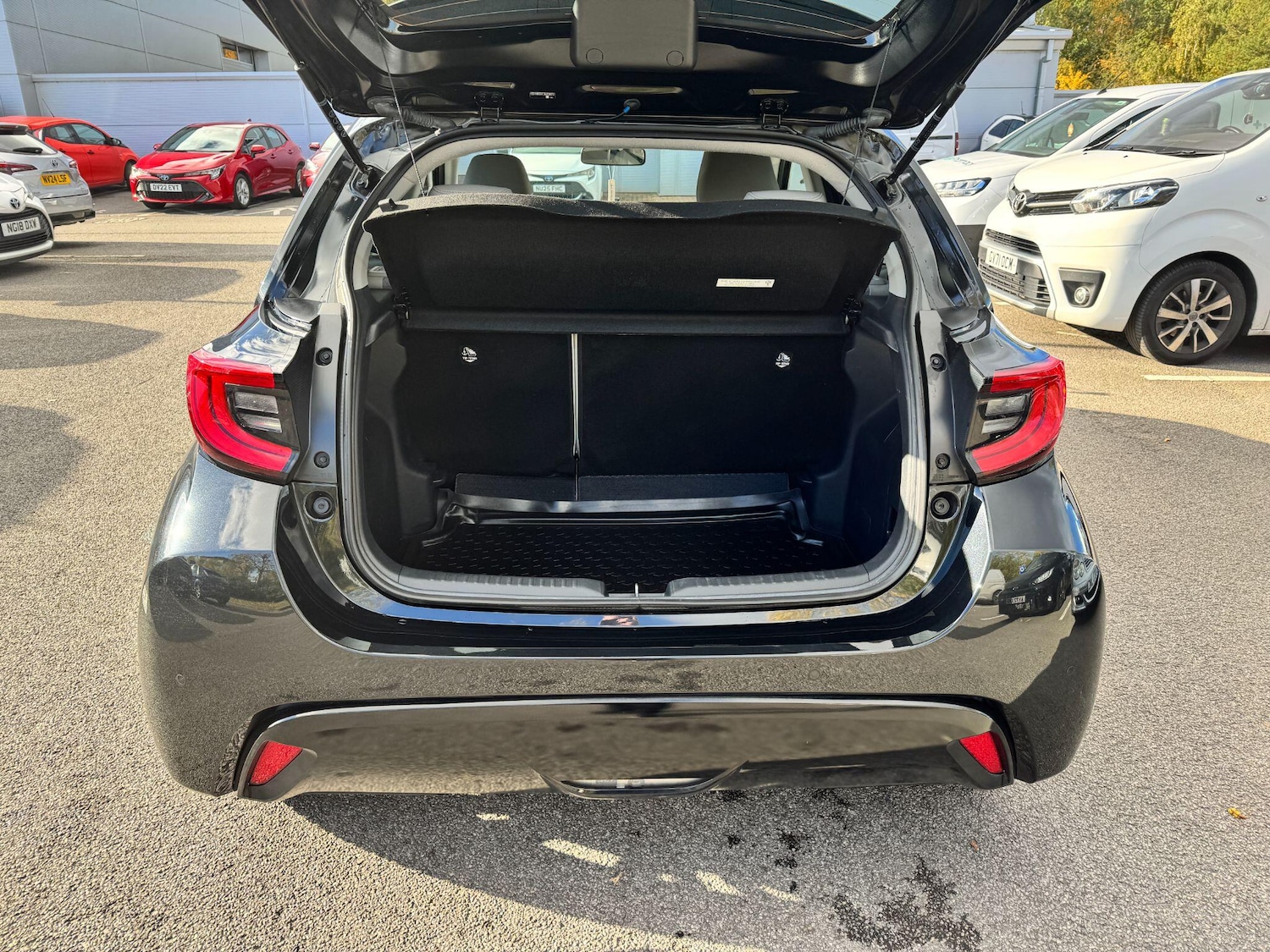 Used Toyota Yaris for sale - 76995206: Photo 10