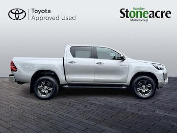 Used Toyota Hilux 2024 for sale - 75414041: Photo