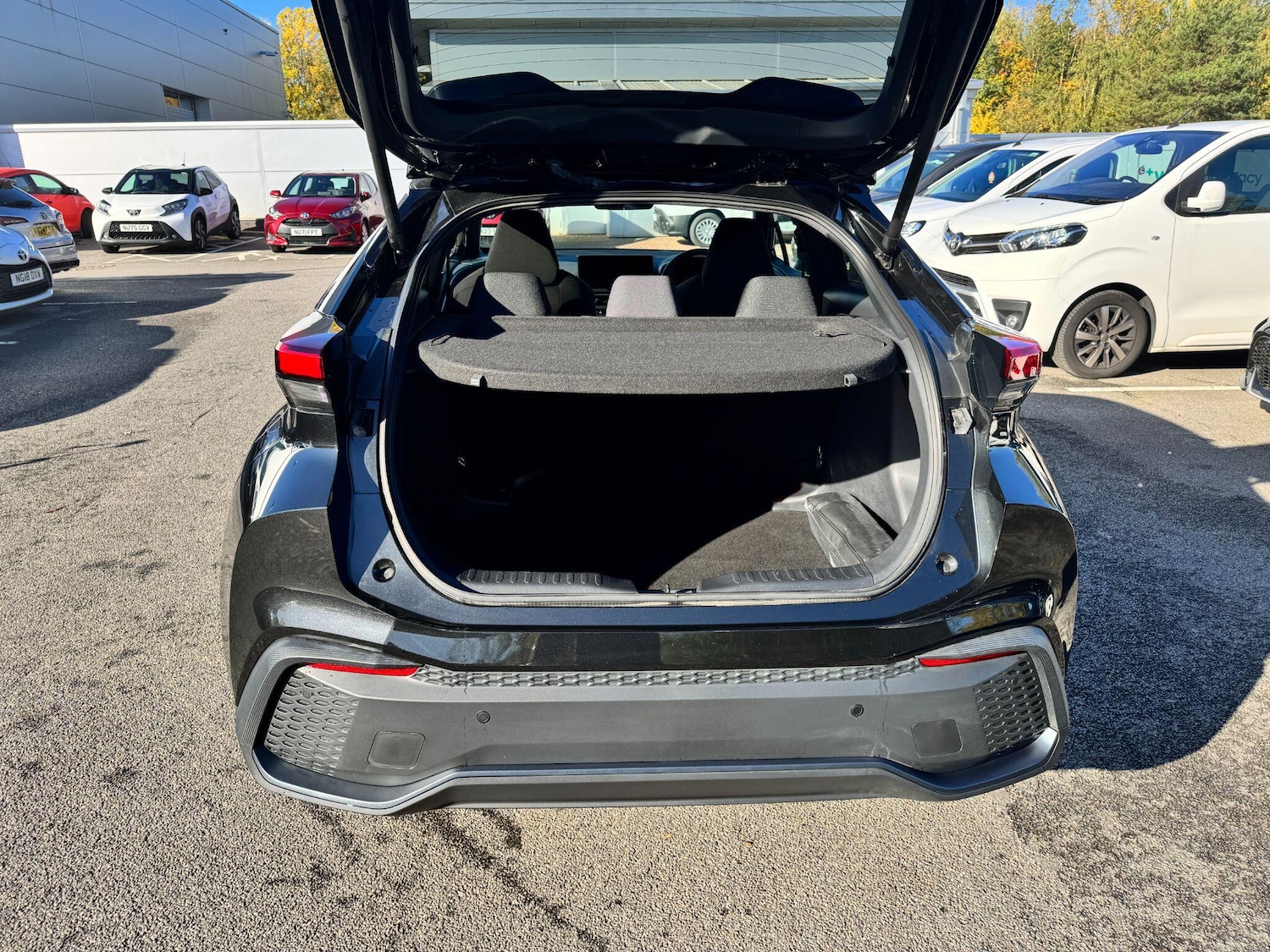 Used Toyota C-HR 2024 for sale - 76260500: Photo 12
