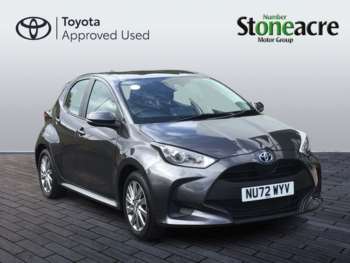 2022 (72) - 1.5 VVT-h Icon Hatchback 5dr Petrol Hybrid E-CVT Euro 6 (s/s) (116 ps)