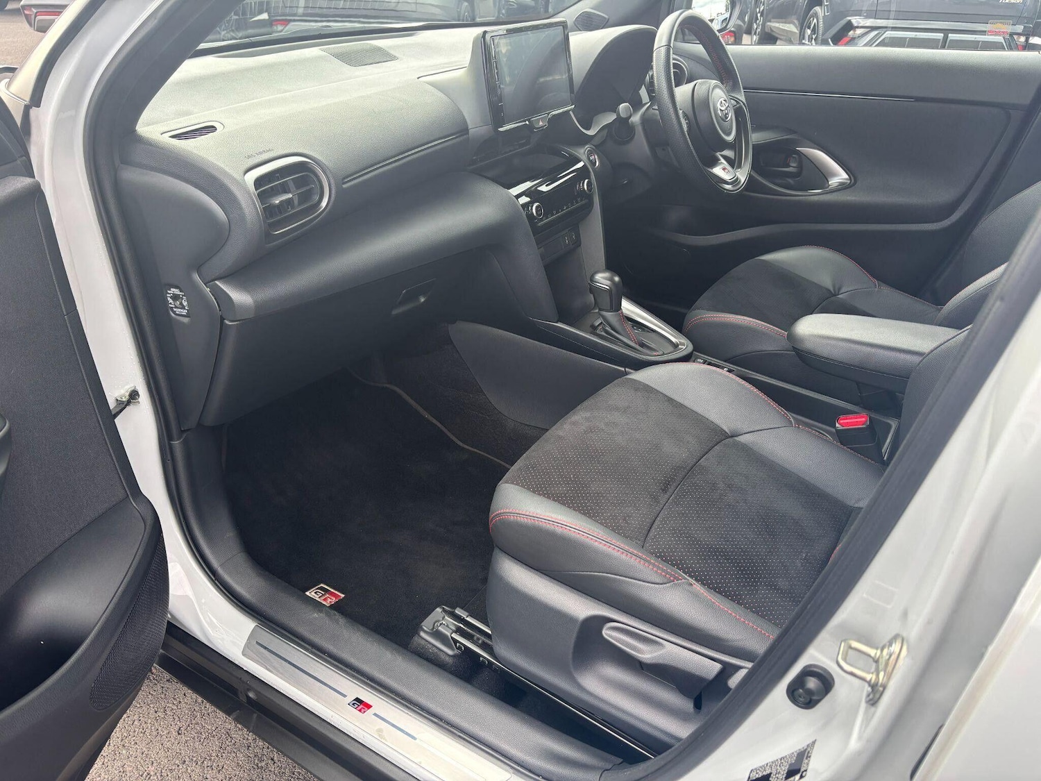 Used Toyota Yaris Cross 2024 for sale - 76592605: Photo 9